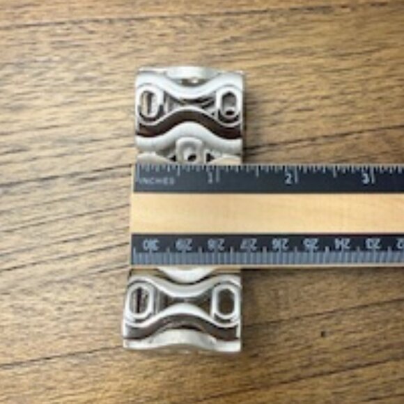 Lia Sophia "HOURGLASS" Stretch Bracelet - Picture 7 of 7